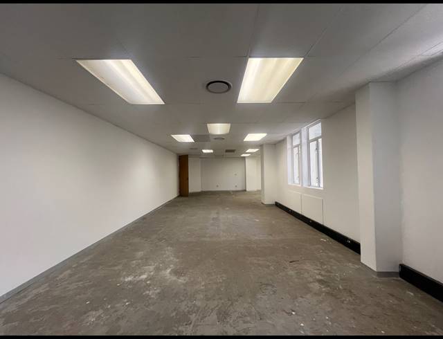 117M² OFFICE TO LET IN ILLOVO